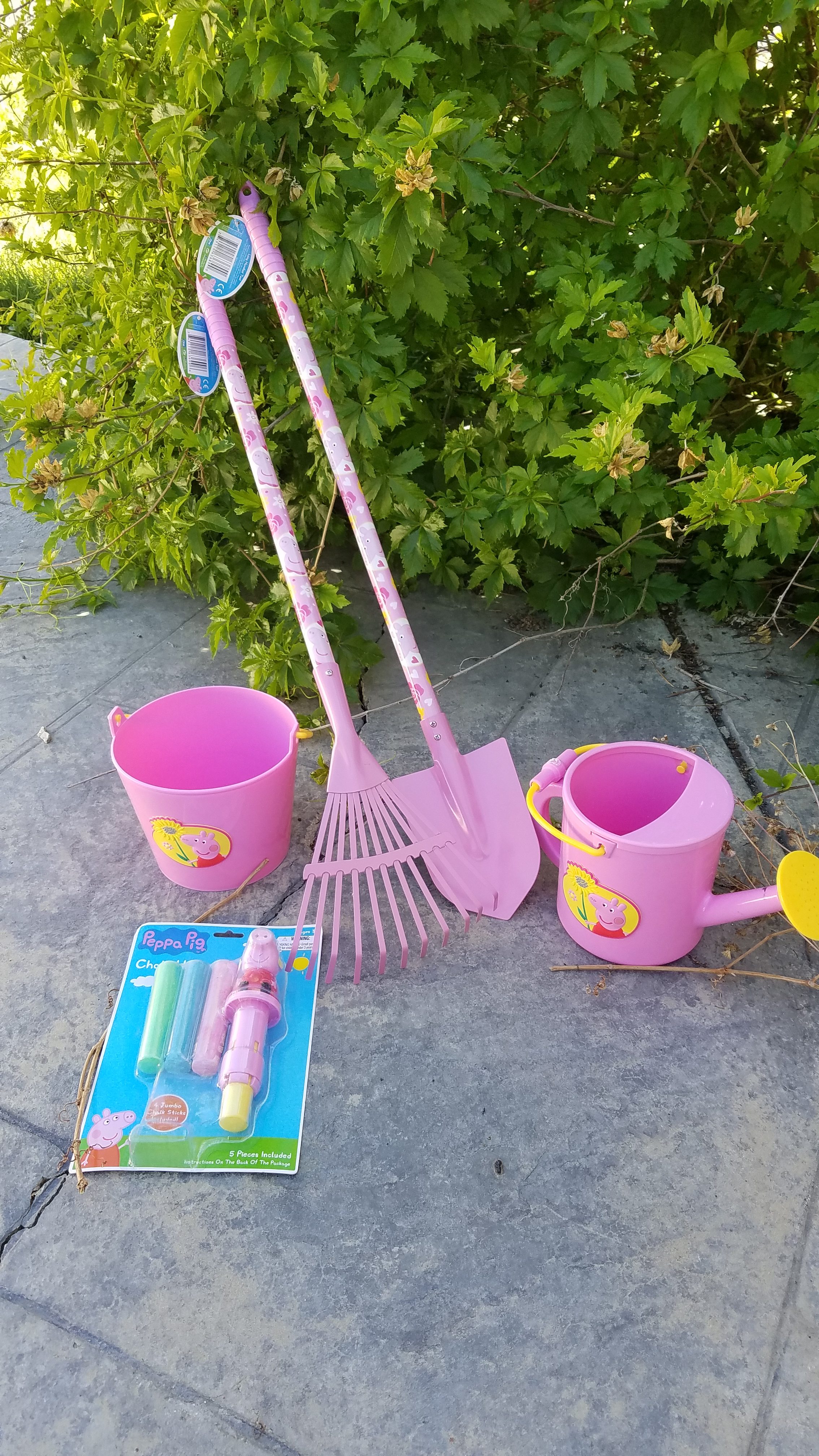 Peppa pig bucket and 2025 spade