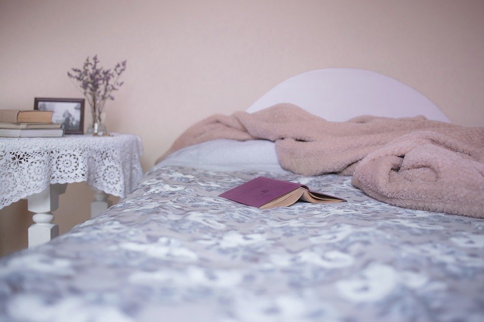 Different Types Of Bed Sheets: Explained